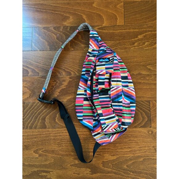 KAVU RAINBOW Sling Bag Vibrant! Striped Candy Large Pockets Zip Clean Purse - Picture 2 of 9